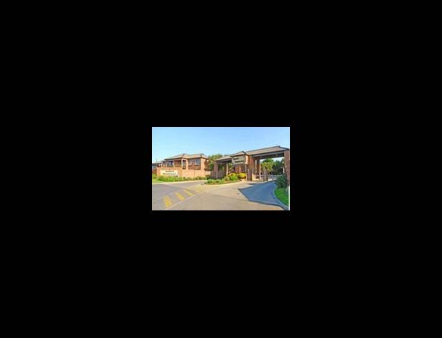 3 BEDROOM TOWNHOUSE FOR SALE IN SONNEVELD